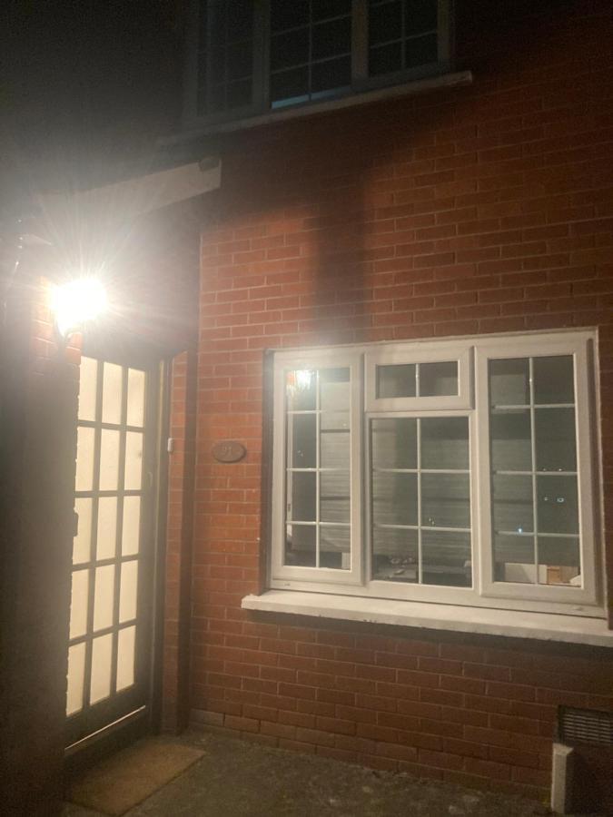 Вилла Entire Terraced Two Story Redbrick House With Parking In Secluded Cul De Sac Дублин Экстерьер фото